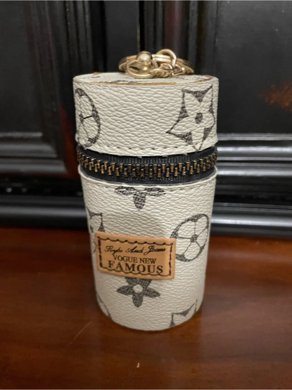 Cream Printed Leatherette Mini Case with Keychain bag charm - Picture 5 of 5